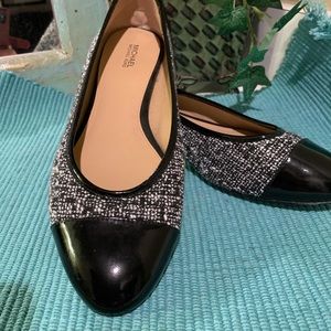 MICHAEL KORS FLATS